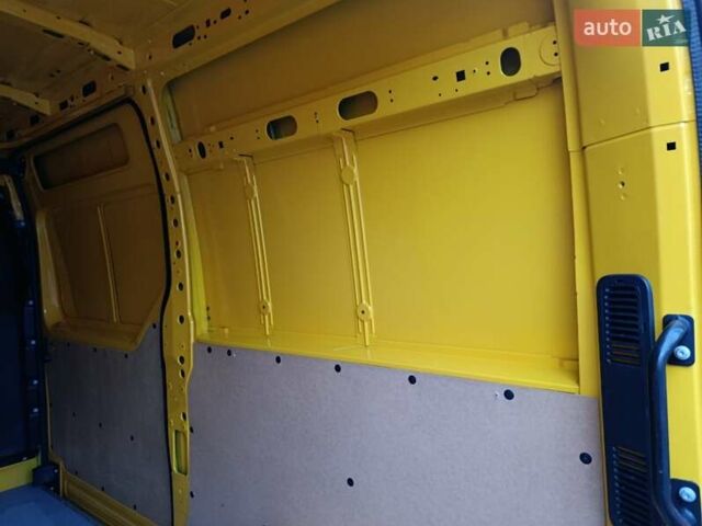 Жовтий Рено Мастєр, об'ємом двигуна 2.3 л та пробігом 226 тис. км за 19499 $, фото 25 на Automoto.ua