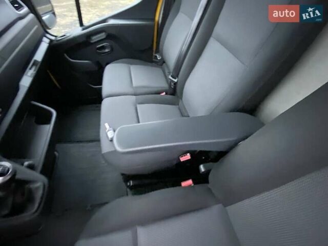 Жовтий Рено Мастєр, об'ємом двигуна 2.3 л та пробігом 241 тис. км за 18999 $, фото 28 на Automoto.ua