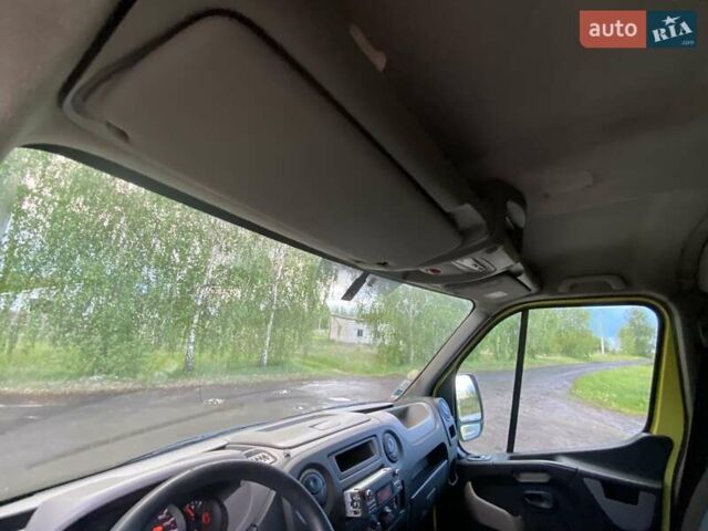 Желтый Рено Мастер, объемом двигателя 2.3 л и пробегом 250 тыс. км за 14535 $, фото 58 на Automoto.ua