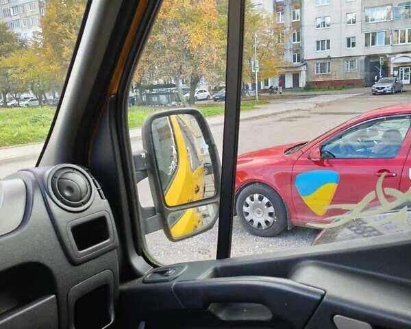 Желтый Рено Мастер, объемом двигателя 2.3 л и пробегом 261 тыс. км за 11900 $, фото 11 на Automoto.ua