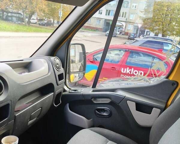 Желтый Рено Мастер, объемом двигателя 2.3 л и пробегом 261 тыс. км за 11900 $, фото 9 на Automoto.ua