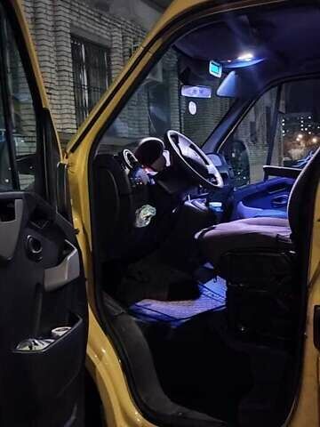 Желтый Рено Мастер, объемом двигателя 2.3 л и пробегом 261 тыс. км за 11900 $, фото 29 на Automoto.ua