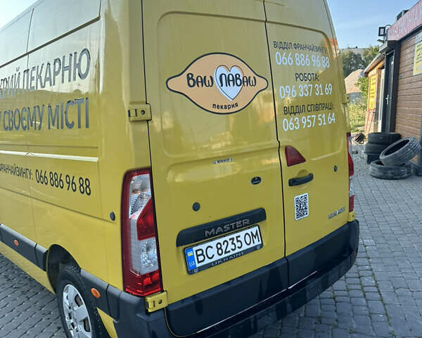 Желтый Рено Мастер, объемом двигателя 2.46 л и пробегом 417 тыс. км за 13000 $, фото 1 на Automoto.ua
