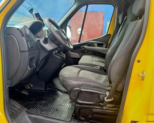 Желтый Рено Мастер, объемом двигателя 2.3 л и пробегом 325 тыс. км за 13700 $, фото 10 на Automoto.ua