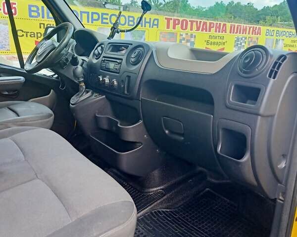 Желтый Рено Мастер, объемом двигателя 2.3 л и пробегом 325 тыс. км за 13700 $, фото 12 на Automoto.ua