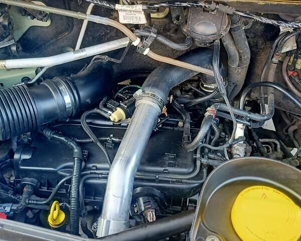 Желтый Рено Мастер, объемом двигателя 2.3 л и пробегом 325 тыс. км за 13700 $, фото 22 на Automoto.ua