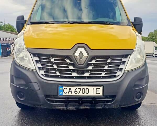 Желтый Рено Мастер, объемом двигателя 2.3 л и пробегом 325 тыс. км за 13700 $, фото 1 на Automoto.ua