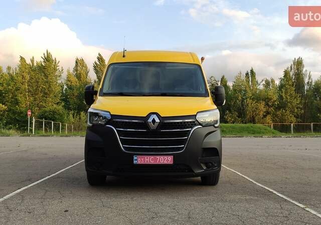 Желтый Рено Мастер, объемом двигателя 2.3 л и пробегом 178 тыс. км за 16950 $, фото 1 на Automoto.ua