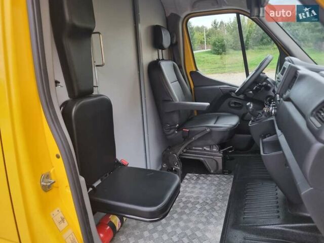 Желтый Рено Мастер, объемом двигателя 0 л и пробегом 32 тыс. км за 17700 $, фото 30 на Automoto.ua