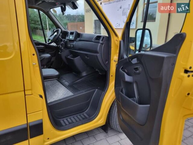 Желтый Рено Мастер, объемом двигателя 0 л и пробегом 32 тыс. км за 17700 $, фото 23 на Automoto.ua