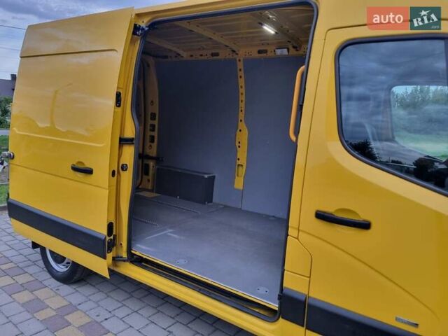 Желтый Рено Мастер, объемом двигателя 0 л и пробегом 32 тыс. км за 17700 $, фото 31 на Automoto.ua