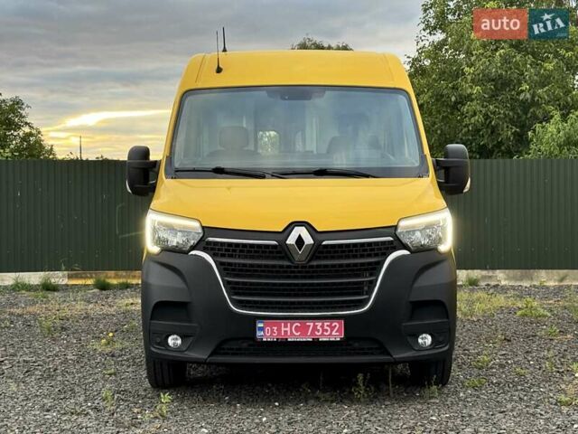 Желтый Рено Мастер, объемом двигателя 2.3 л и пробегом 202 тыс. км за 17700 $, фото 2 на Automoto.ua