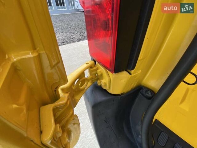 Жовтий Рено Мастєр, об'ємом двигуна 2.3 л та пробігом 257 тис. км за 17998 $, фото 50 на Automoto.ua