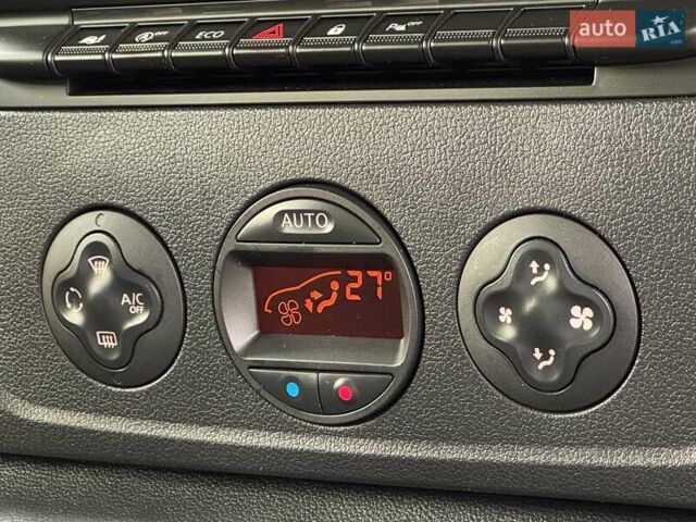 Желтый Рено Мастер, объемом двигателя 2.3 л и пробегом 193 тыс. км за 18800 $, фото 34 на Automoto.ua