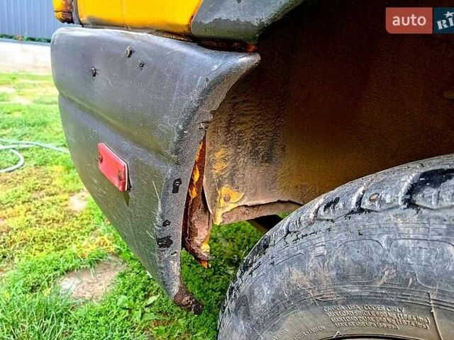 Жовтий Рено Мастєр, об'ємом двигуна 2.8 л та пробігом 356 тис. км за 2800 $, фото 1 на Automoto.ua