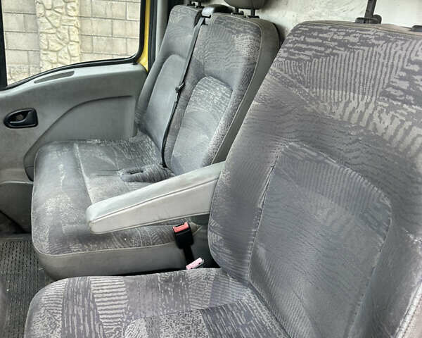 Желтый Рено Мастер, объемом двигателя 2.5 л и пробегом 542 тыс. км за 5700 $, фото 9 на Automoto.ua