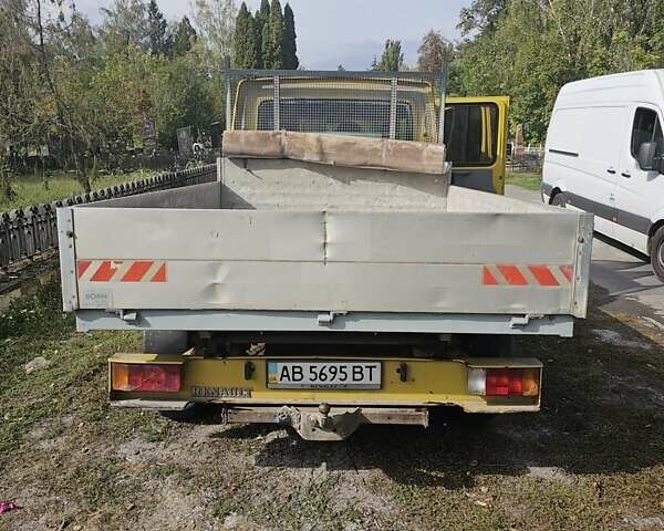 Желтый Рено Мастер, объемом двигателя 2.2 л и пробегом 316 тыс. км за 8500 $, фото 3 на Automoto.ua