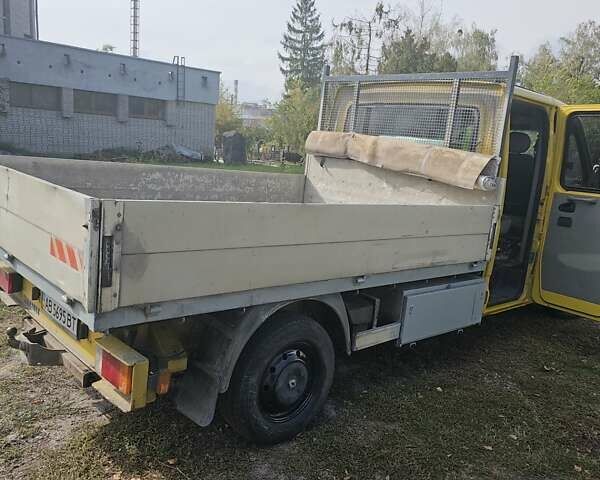 Желтый Рено Мастер, объемом двигателя 2.2 л и пробегом 316 тыс. км за 8500 $, фото 4 на Automoto.ua