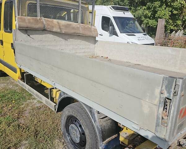 Желтый Рено Мастер, объемом двигателя 2.2 л и пробегом 316 тыс. км за 8500 $, фото 8 на Automoto.ua