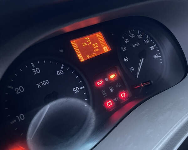 Серый Рено Мастер, объемом двигателя 2.5 л и пробегом 570 тыс. км за 6900 $, фото 36 на Automoto.ua