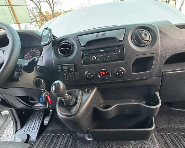 Сірий Рено Мастєр, об'ємом двигуна 2.3 л та пробігом 265 тис. км за 15900 $, фото 12 на Automoto.ua