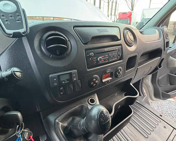 Сірий Рено Мастєр, об'ємом двигуна 2.3 л та пробігом 265 тис. км за 15900 $, фото 9 на Automoto.ua