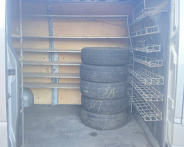 Серый Рено Мастер, объемом двигателя 2.3 л и пробегом 319 тыс. км за 12500 $, фото 2 на Automoto.ua