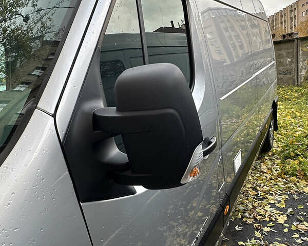 Сірий Рено Мастєр, об'ємом двигуна 2.3 л та пробігом 228 тис. км за 17800 $, фото 2 на Automoto.ua