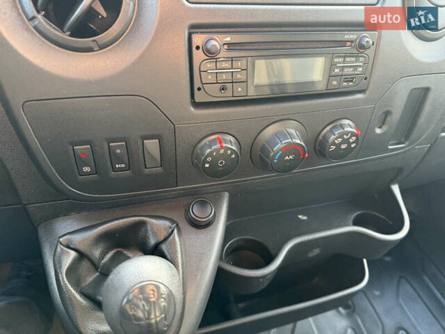 Сірий Рено Мастєр, об'ємом двигуна 2.3 л та пробігом 215 тис. км за 15999 $, фото 23 на Automoto.ua