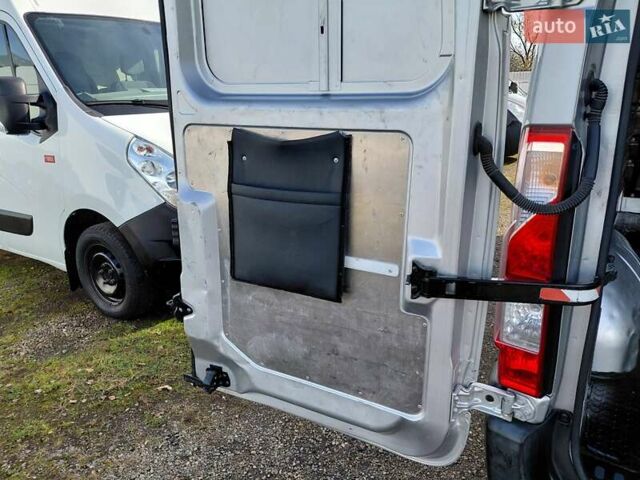 Серый Рено Мастер, объемом двигателя 2.3 л и пробегом 206 тыс. км за 14900 $, фото 33 на Automoto.ua