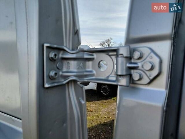 Серый Рено Мастер, объемом двигателя 2.3 л и пробегом 206 тыс. км за 14900 $, фото 31 на Automoto.ua