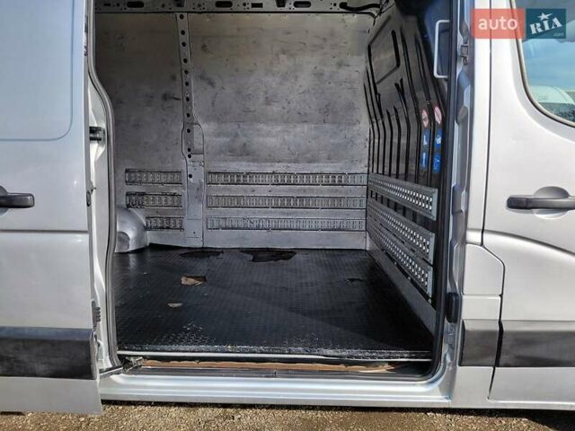 Серый Рено Мастер, объемом двигателя 2.3 л и пробегом 206 тыс. км за 14900 $, фото 19 на Automoto.ua
