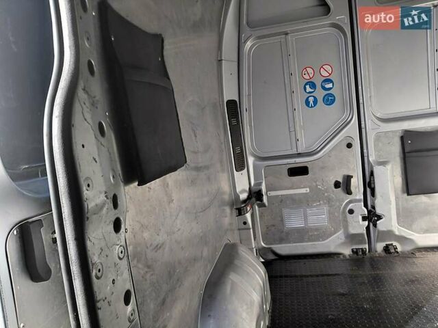 Серый Рено Мастер, объемом двигателя 2.3 л и пробегом 206 тыс. км за 14900 $, фото 14 на Automoto.ua