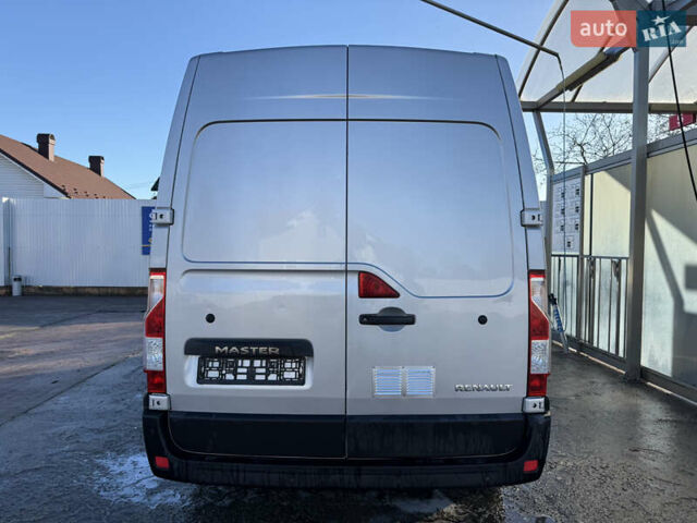 Серый Рено Мастер, объемом двигателя 2.3 л и пробегом 207 тыс. км за 12900 $, фото 4 на Automoto.ua