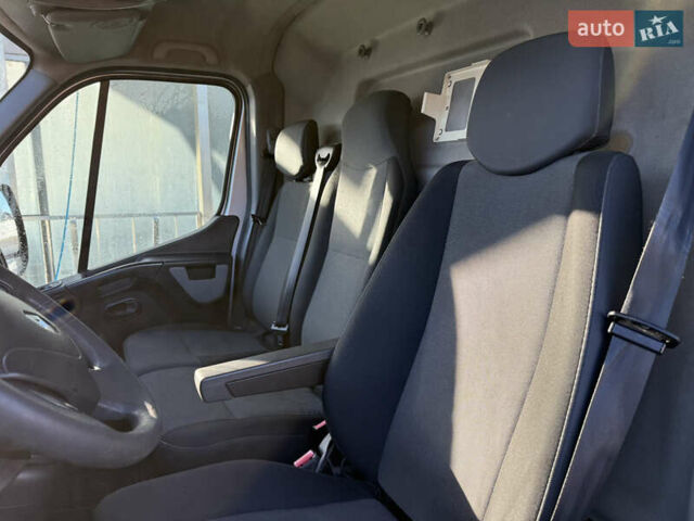 Серый Рено Мастер, объемом двигателя 2.3 л и пробегом 207 тыс. км за 12900 $, фото 9 на Automoto.ua