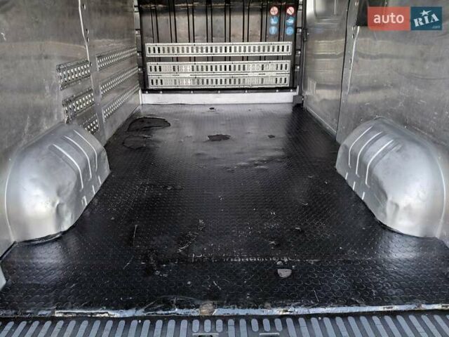 Серый Рено Мастер, объемом двигателя 2.3 л и пробегом 206 тыс. км за 14900 $, фото 29 на Automoto.ua