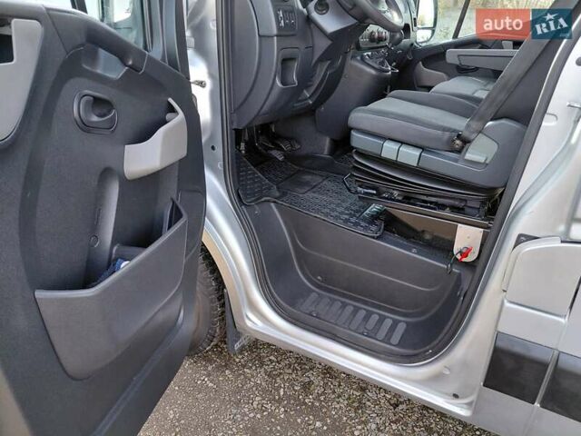 Серый Рено Мастер, объемом двигателя 2.3 л и пробегом 206 тыс. км за 14900 $, фото 68 на Automoto.ua