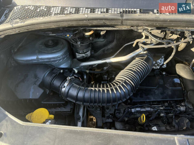 Серый Рено Мастер, объемом двигателя 2.3 л и пробегом 207 тыс. км за 12900 $, фото 17 на Automoto.ua