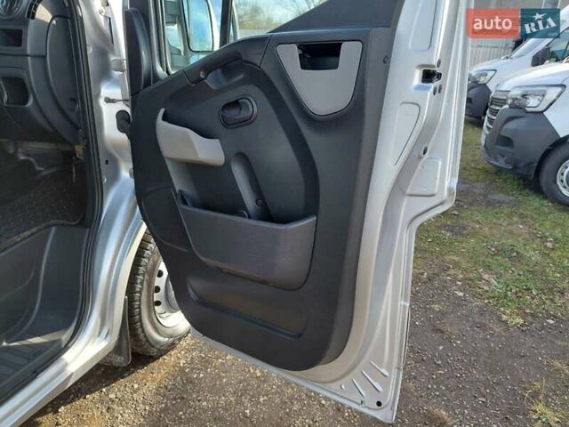 Серый Рено Мастер, объемом двигателя 2.3 л и пробегом 206 тыс. км за 14900 $, фото 51 на Automoto.ua