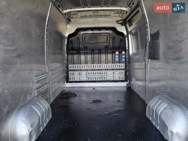 Серый Рено Мастер, объемом двигателя 2.3 л и пробегом 206 тыс. км за 14900 $, фото 28 на Automoto.ua