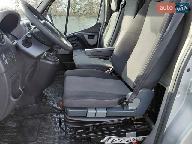 Серый Рено Мастер, объемом двигателя 2.3 л и пробегом 206 тыс. км за 14900 $, фото 63 на Automoto.ua