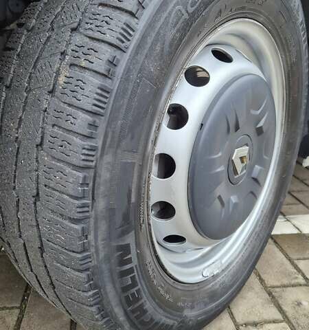 Сірий Рено Мастєр, об'ємом двигуна 2.3 л та пробігом 396 тис. км за 14800 $, фото 40 на Automoto.ua