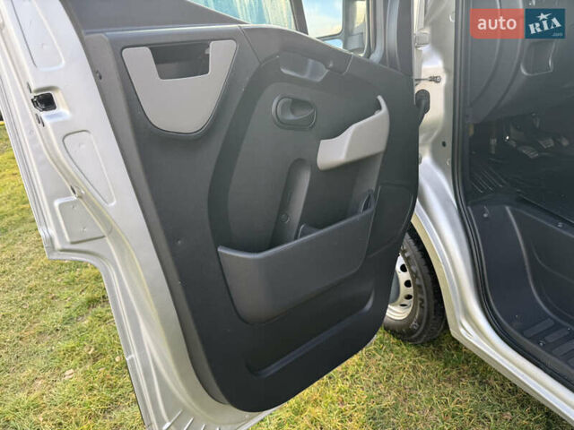 Сірий Рено Мастєр, об'ємом двигуна 2.3 л та пробігом 215 тис. км за 15999 $, фото 14 на Automoto.ua