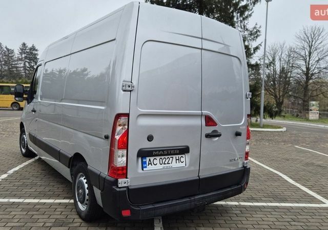 Серый Рено Мастер, объемом двигателя 2.3 л и пробегом 369 тыс. км за 13499 $, фото 7 на Automoto.ua