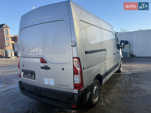 Серый Рено Мастер, объемом двигателя 2.3 л и пробегом 207 тыс. км за 12900 $, фото 33 на Automoto.ua