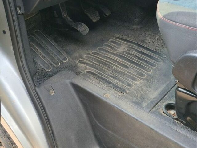 Серый Рено Мастер, объемом двигателя 2.3 л и пробегом 250 тыс. км за 14500 $, фото 19 на Automoto.ua