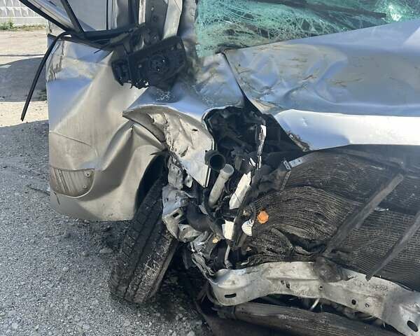 Сірий Рено Мастєр, об'ємом двигуна 2.3 л та пробігом 313 тис. км за 5500 $, фото 1 на Automoto.ua