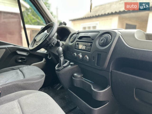 Серый Рено Мастер, объемом двигателя 2.3 л и пробегом 275 тыс. км за 15600 $, фото 14 на Automoto.ua