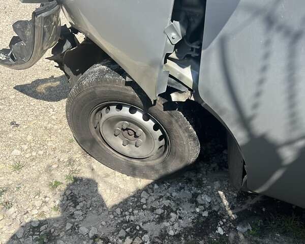 Сірий Рено Мастєр, об'ємом двигуна 2.3 л та пробігом 313 тис. км за 5500 $, фото 3 на Automoto.ua