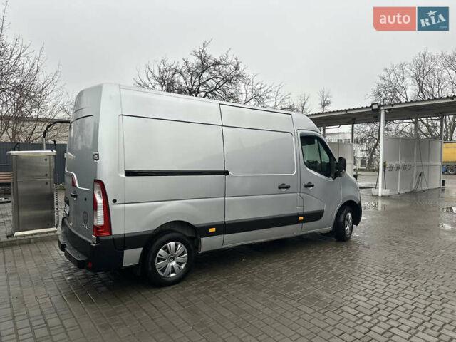 Серый Рено Мастер, объемом двигателя 2.3 л и пробегом 275 тыс. км за 15600 $, фото 6 на Automoto.ua